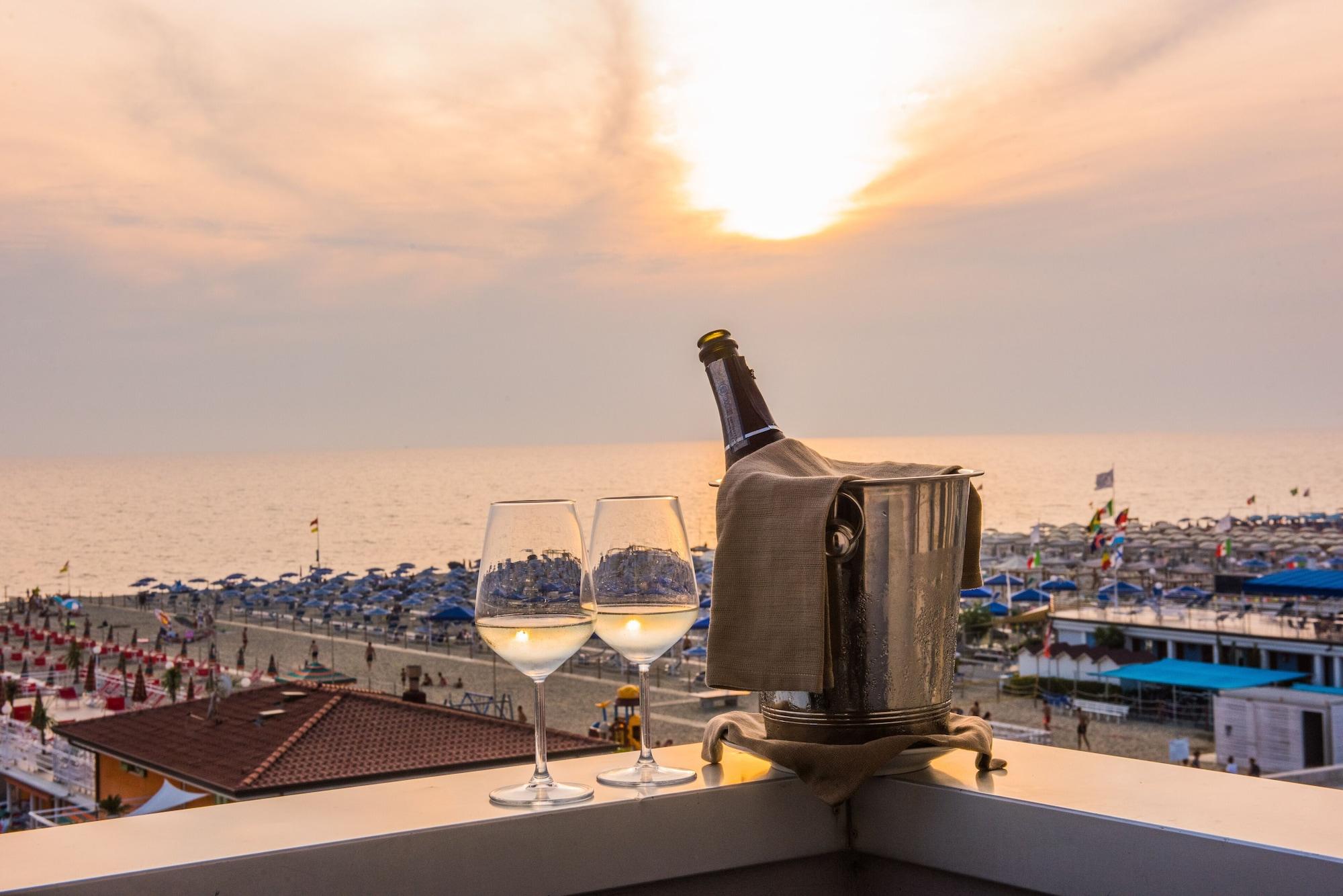 Hotel Giulia Lido di Camaiore Esterno foto